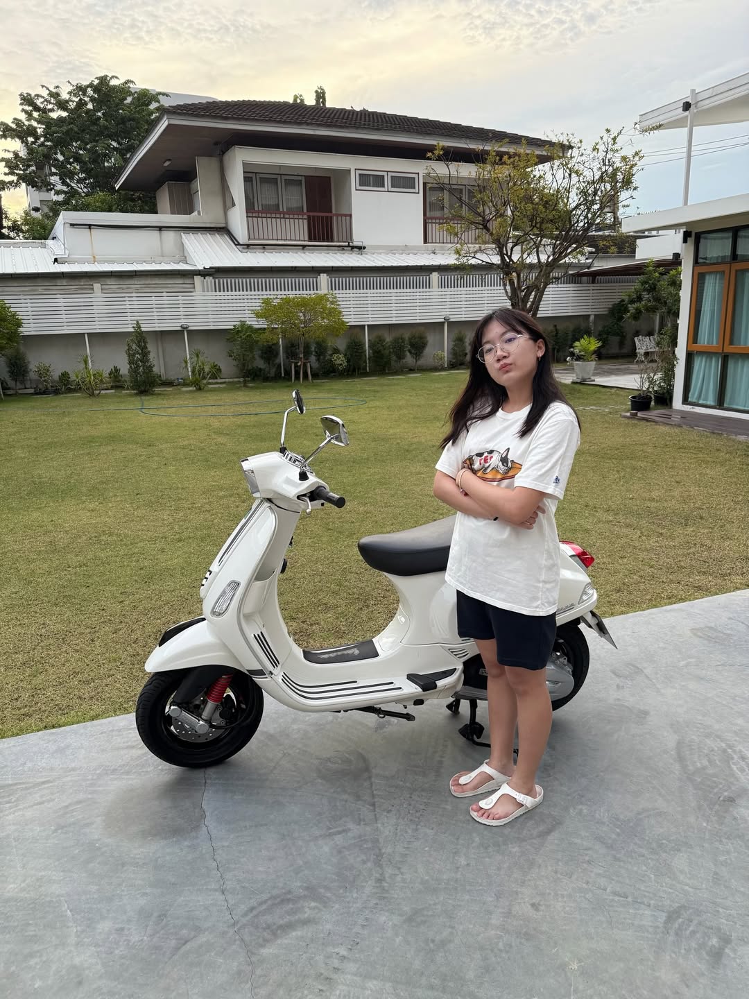 หน่อง - ธนา ฉัตรบริรักษ์