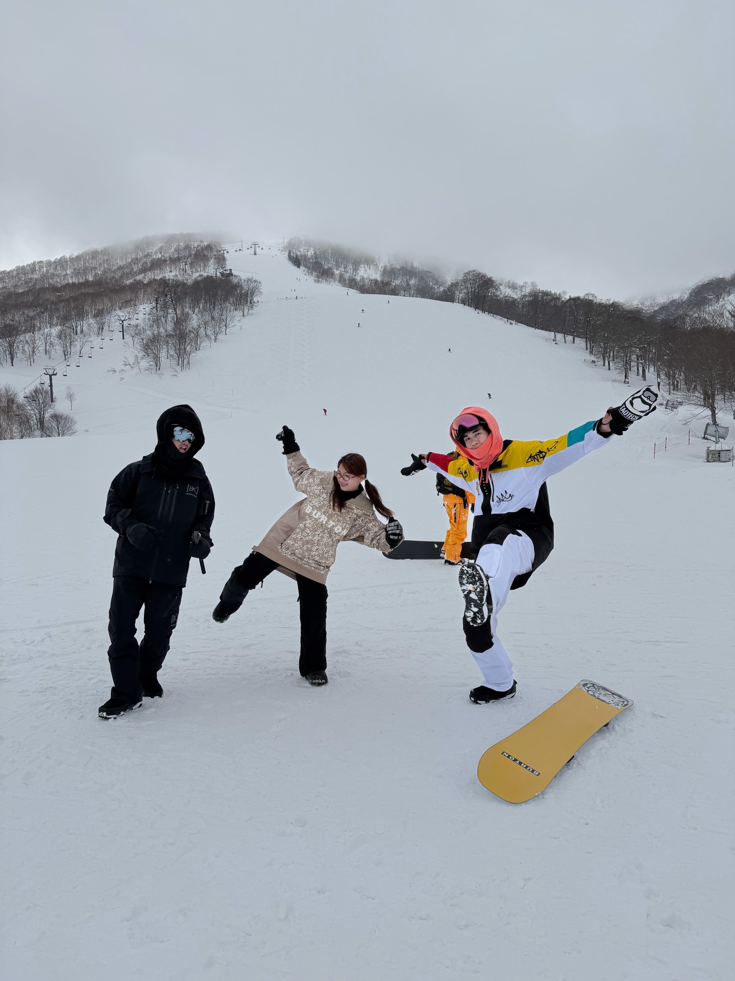 หน่อง - ธนา ฉัตรบริรักษ์