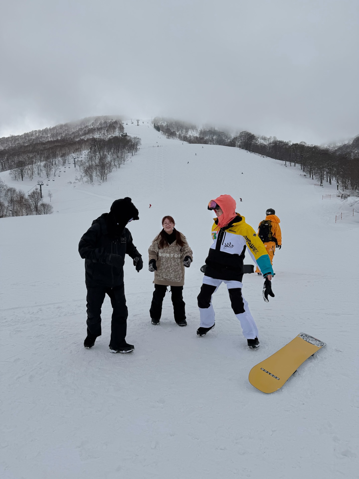 หน่อง - ธนา ฉัตรบริรักษ์