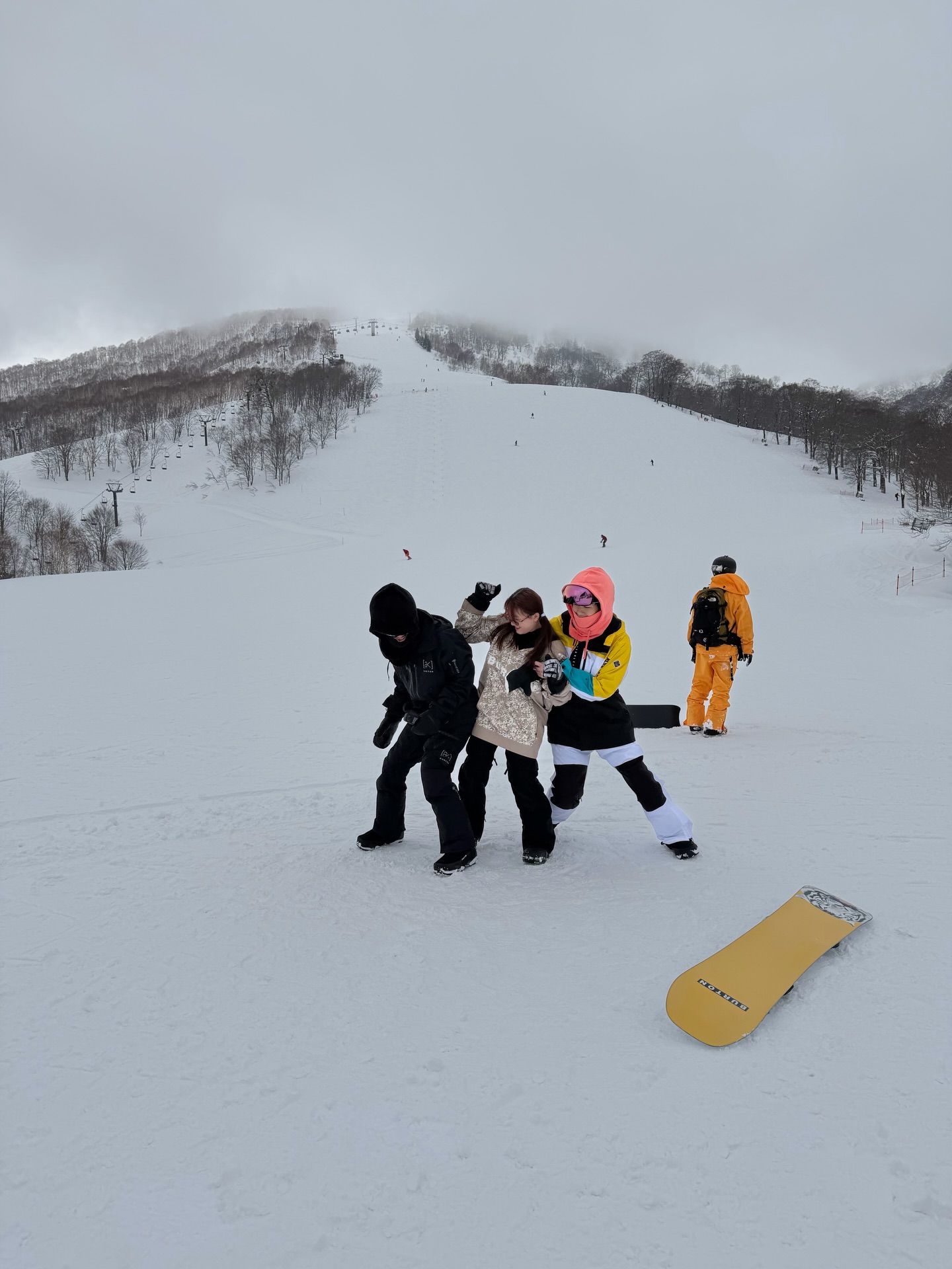 หน่อง - ธนา ฉัตรบริรักษ์