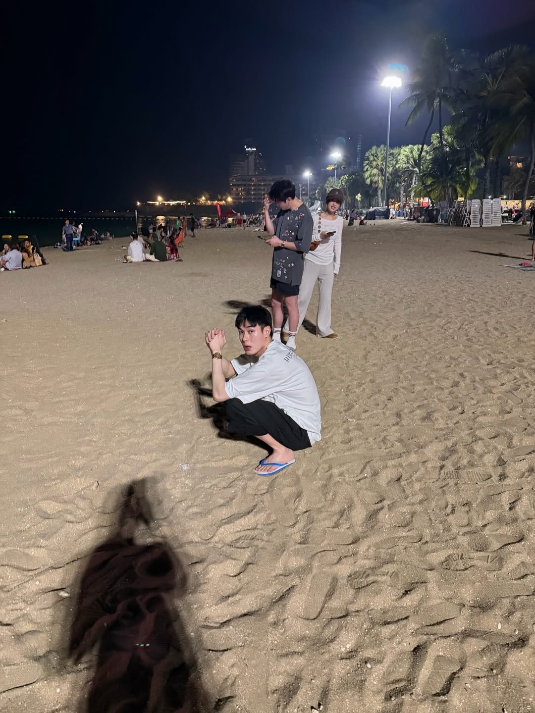 หน่อง - ธนา ฉัตรบริรักษ์