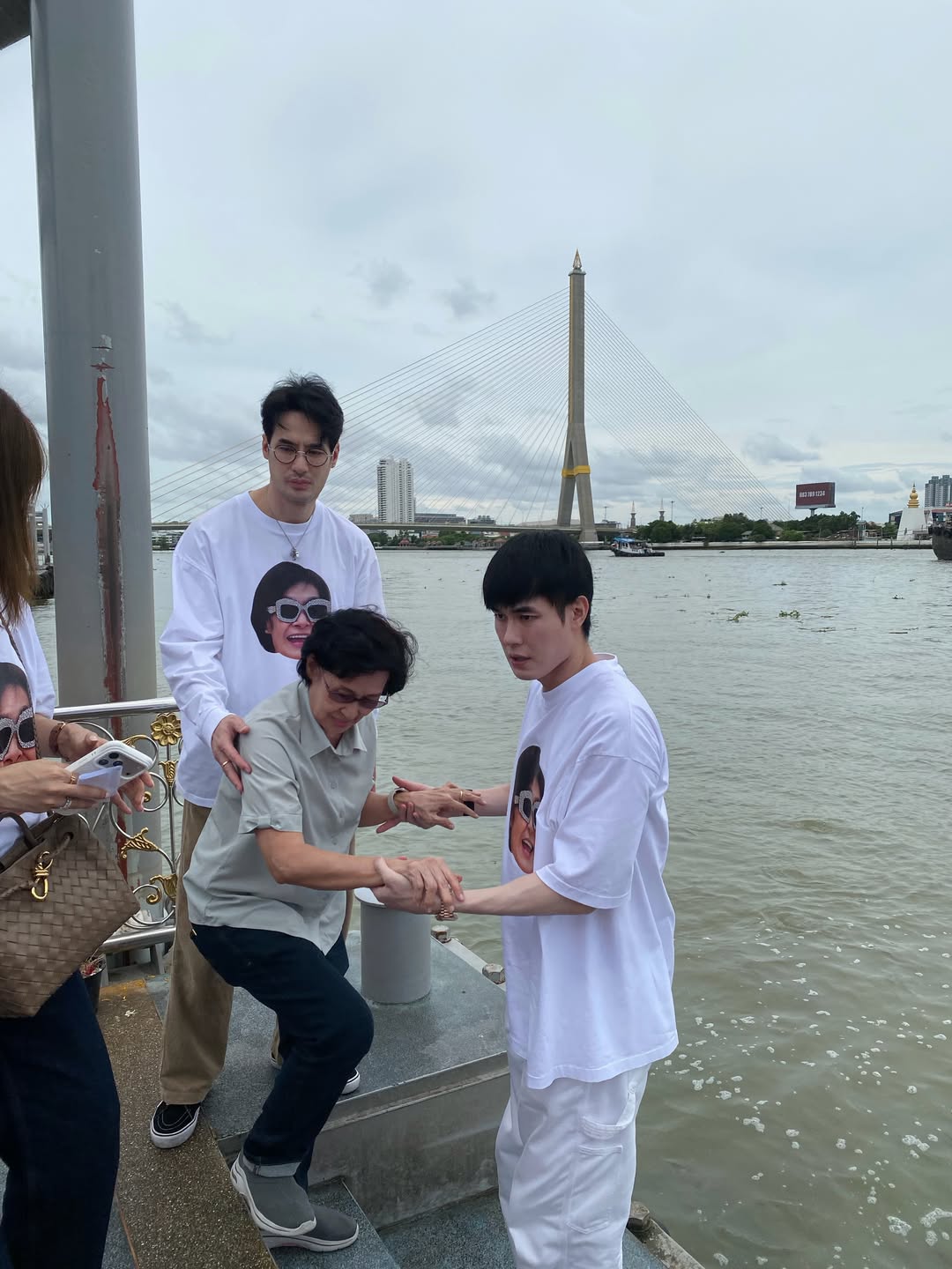 หน่อง - ธนา ฉัตรบริรักษ์