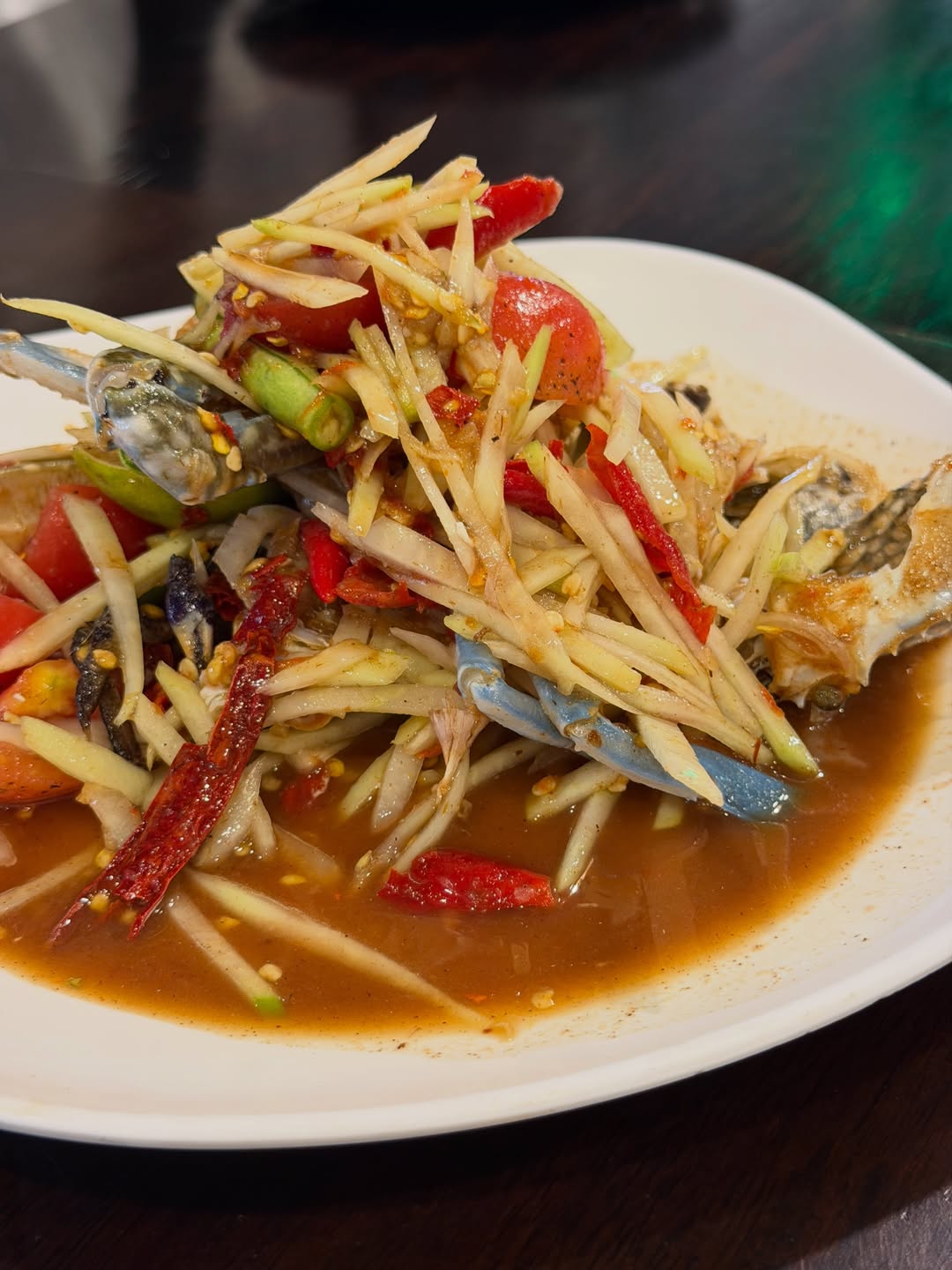 หน่อง - ธนา ฉัตรบริรักษ์