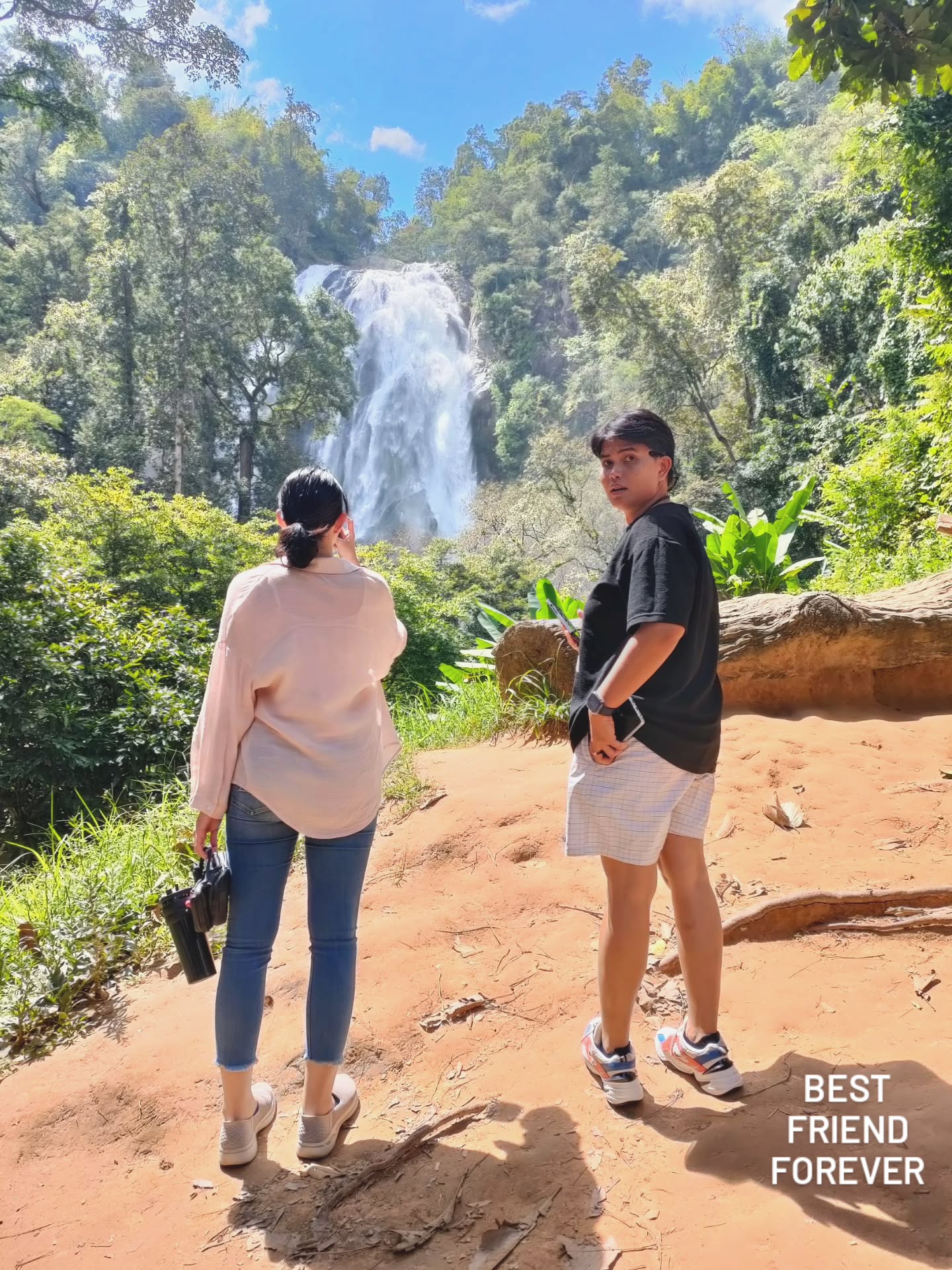 เฌอเบลล์ - ลัลณ์ลลิน เตจะสา เวศซ์