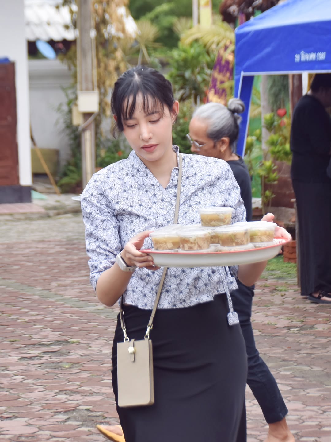 เฌอเบลล์ - ลัลณ์ลลิน เตจะสา เวศซ์