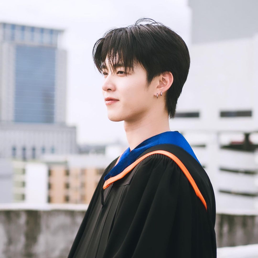 มีน - นิชคุณ ขจรบริรักษ์