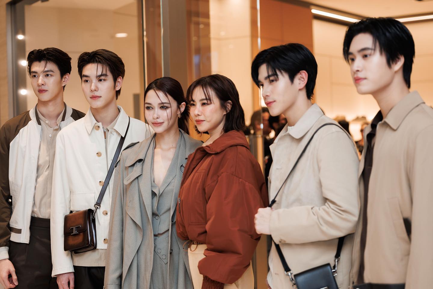 มีน - นิชคุณ ขจรบริรักษ์