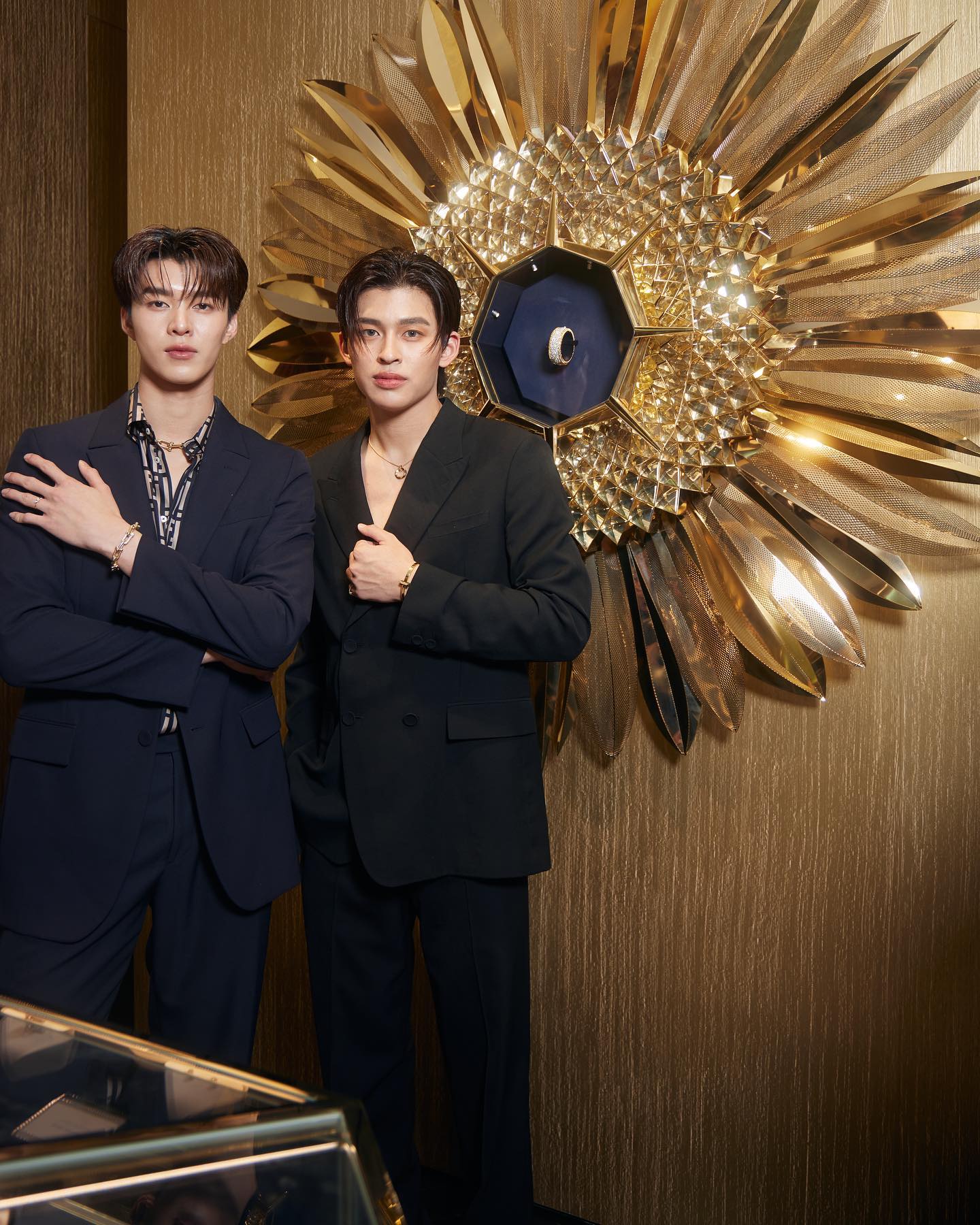 มีน - นิชคุณ ขจรบริรักษ์