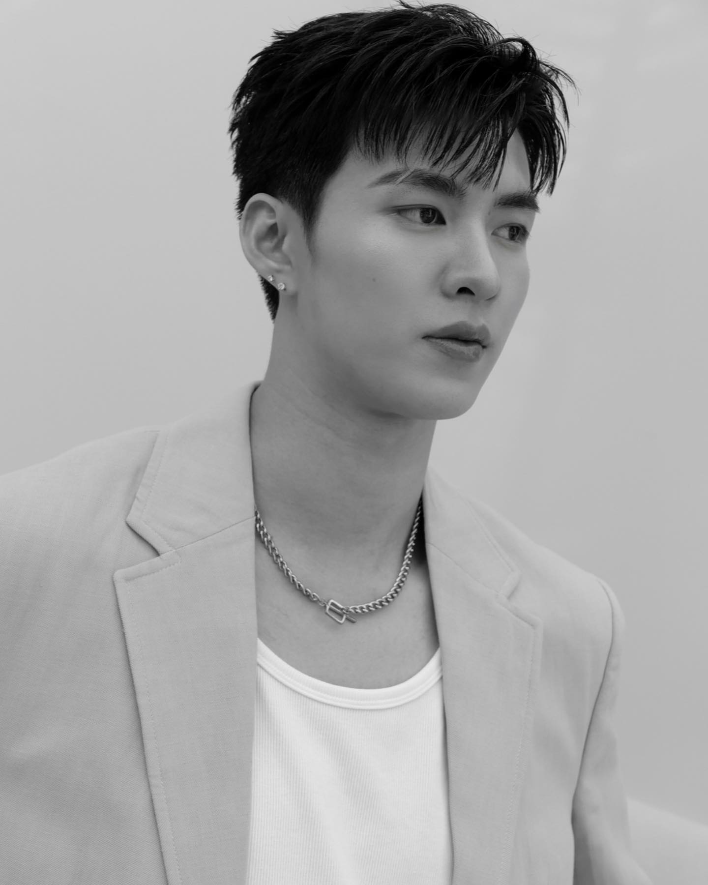 มีน - นิชคุณ ขจรบริรักษ์