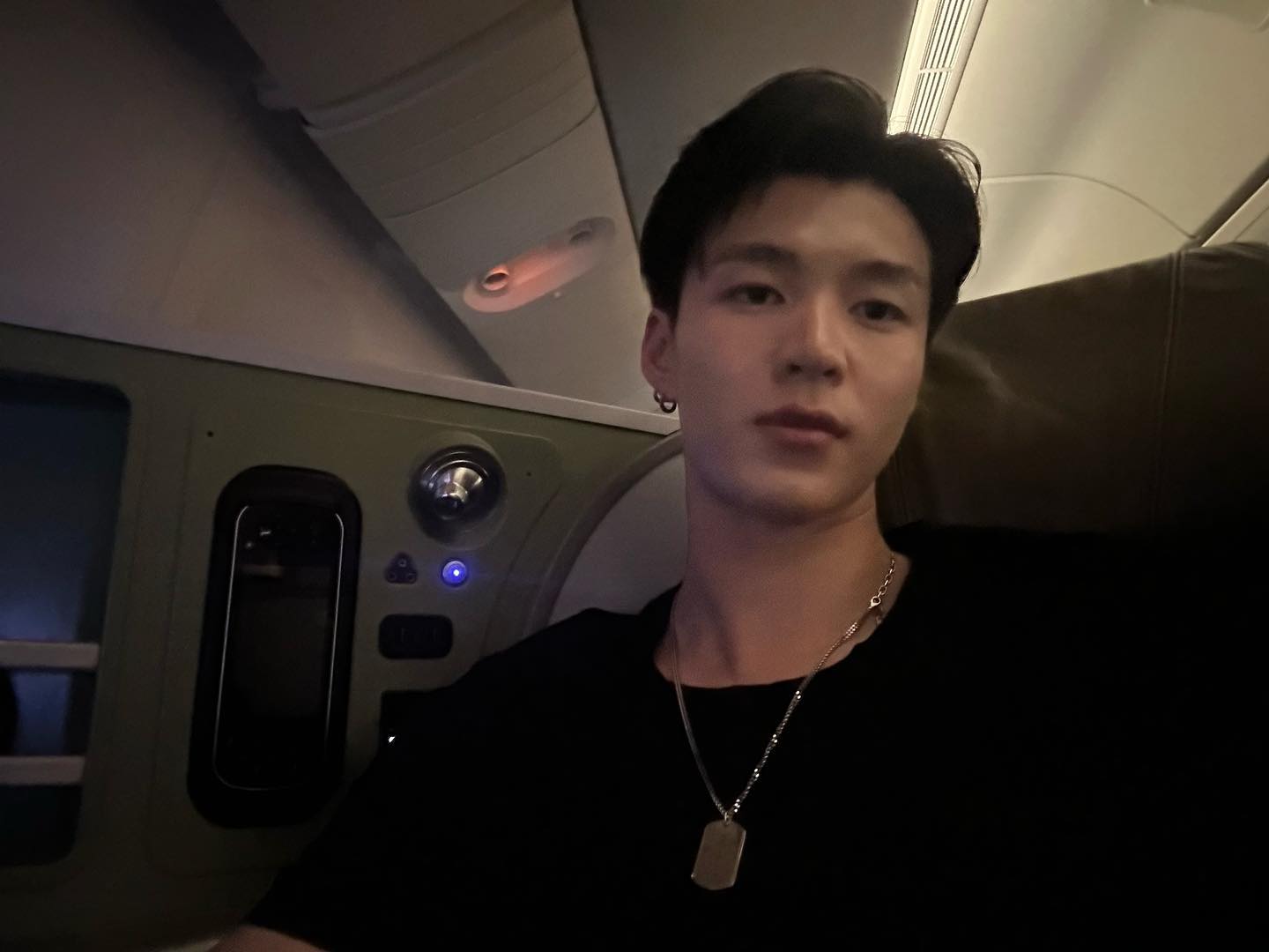 มีน - นิชคุณ ขจรบริรักษ์