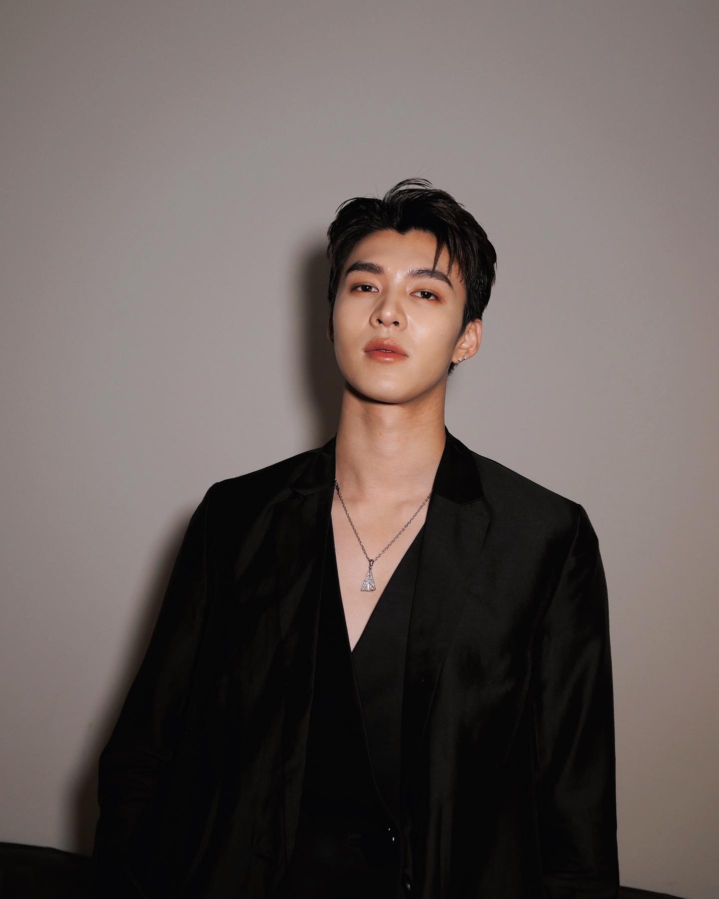 มีน - นิชคุณ ขจรบริรักษ์