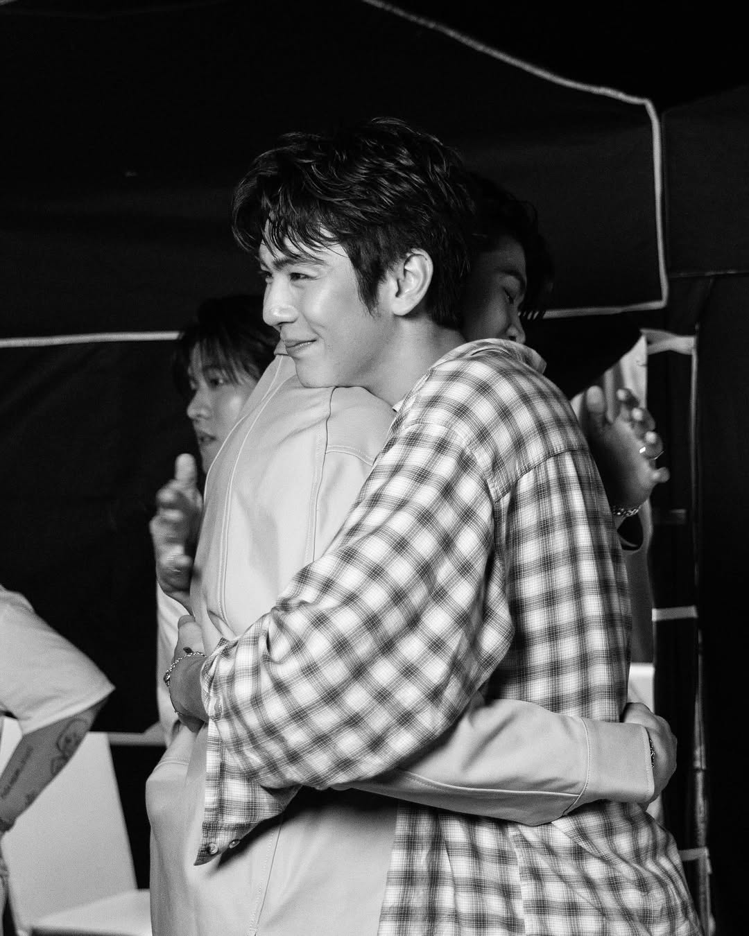 มีน - นิชคุณ ขจรบริรักษ์