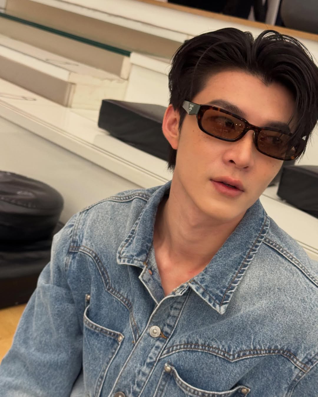 มีน - นิชคุณ ขจรบริรักษ์