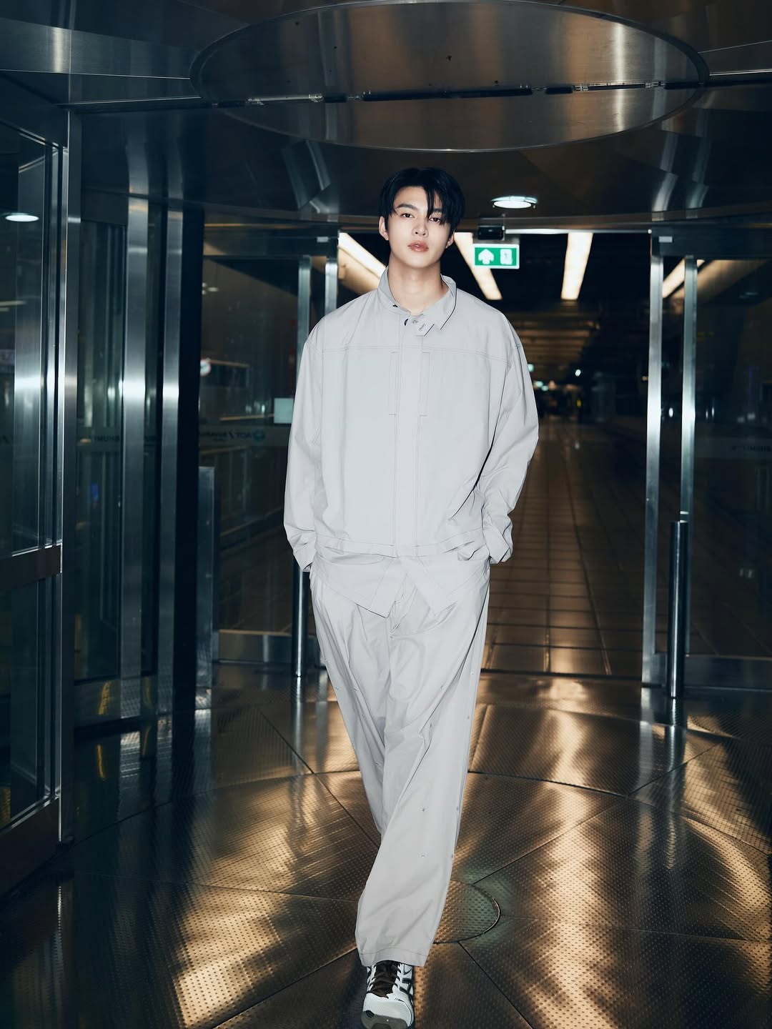 มีน - นิชคุณ ขจรบริรักษ์