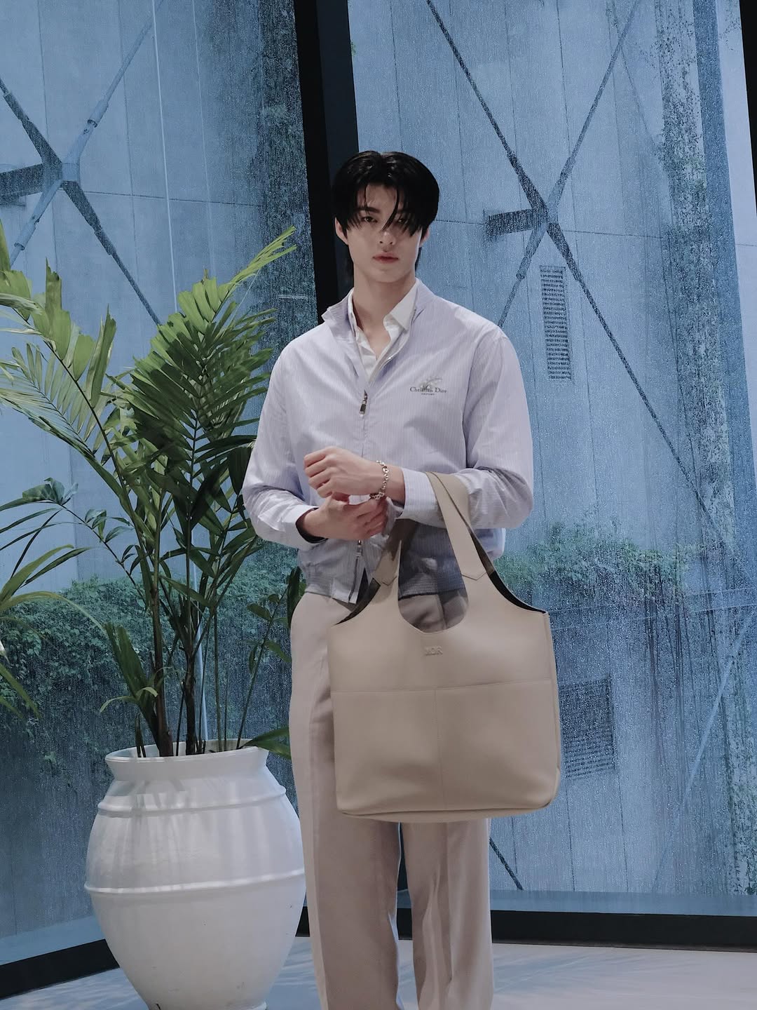 มีน - นิชคุณ ขจรบริรักษ์
