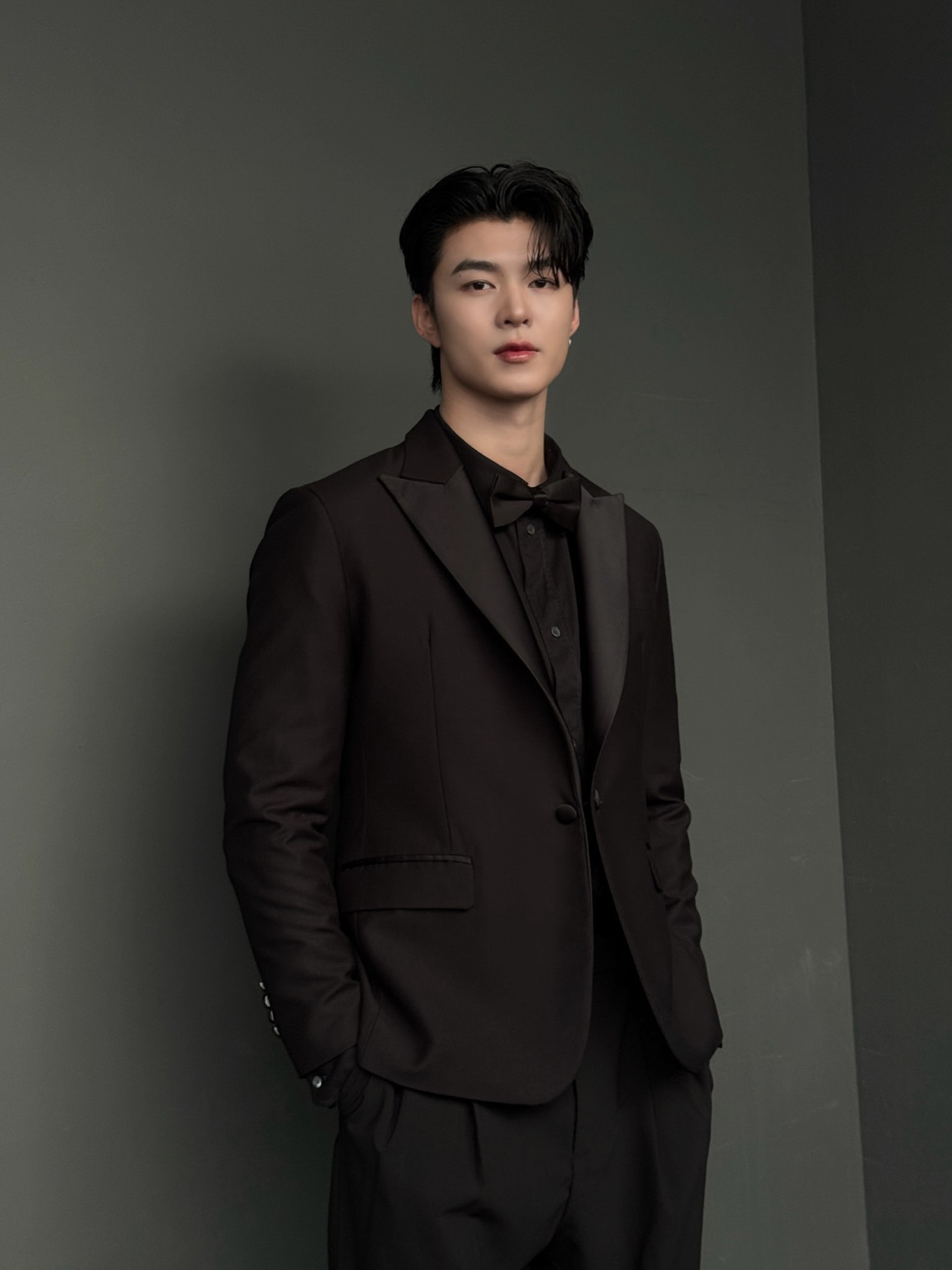 มีน - นิชคุณ ขจรบริรักษ์