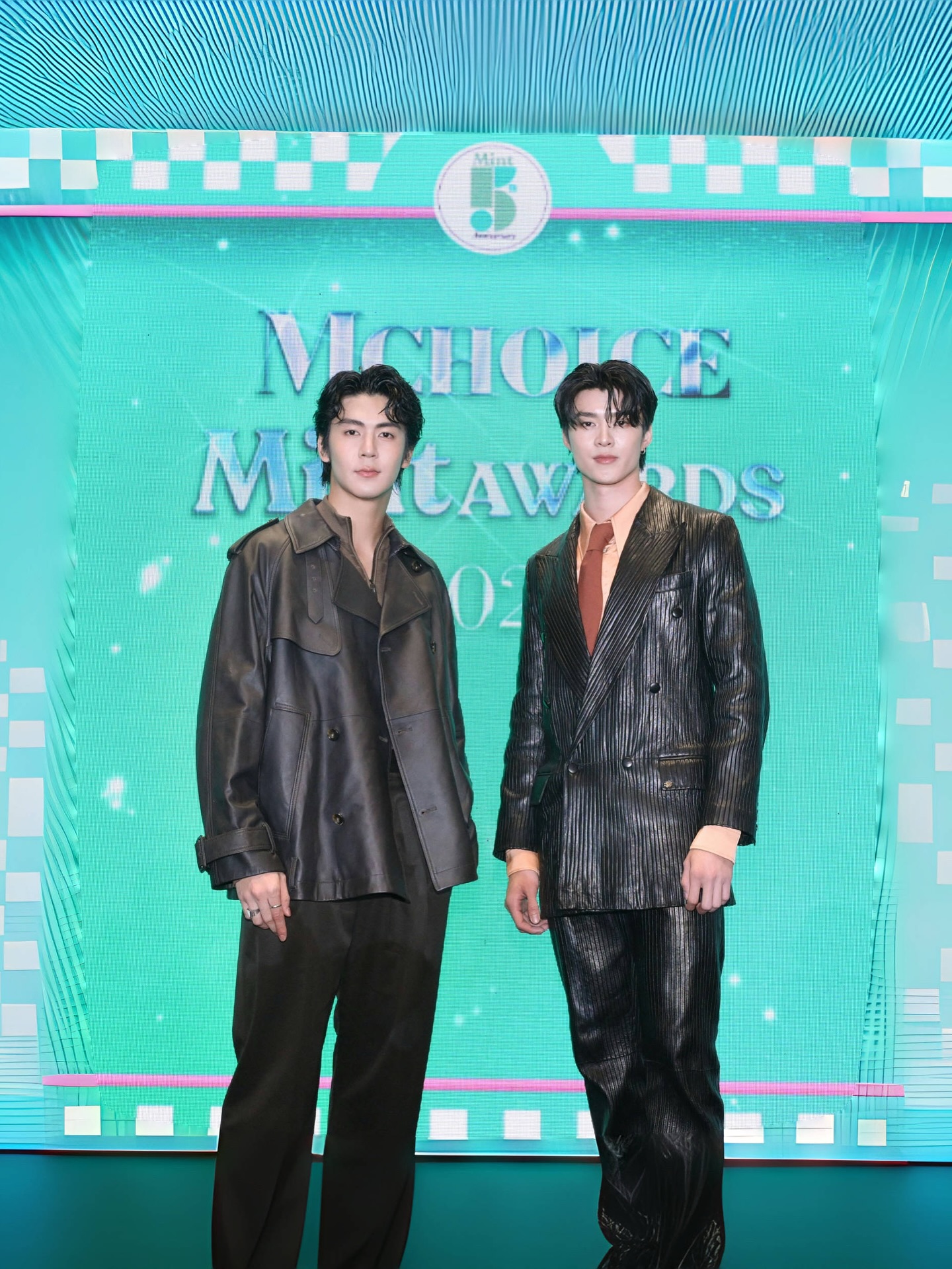 มีน - นิชคุณ ขจรบริรักษ์