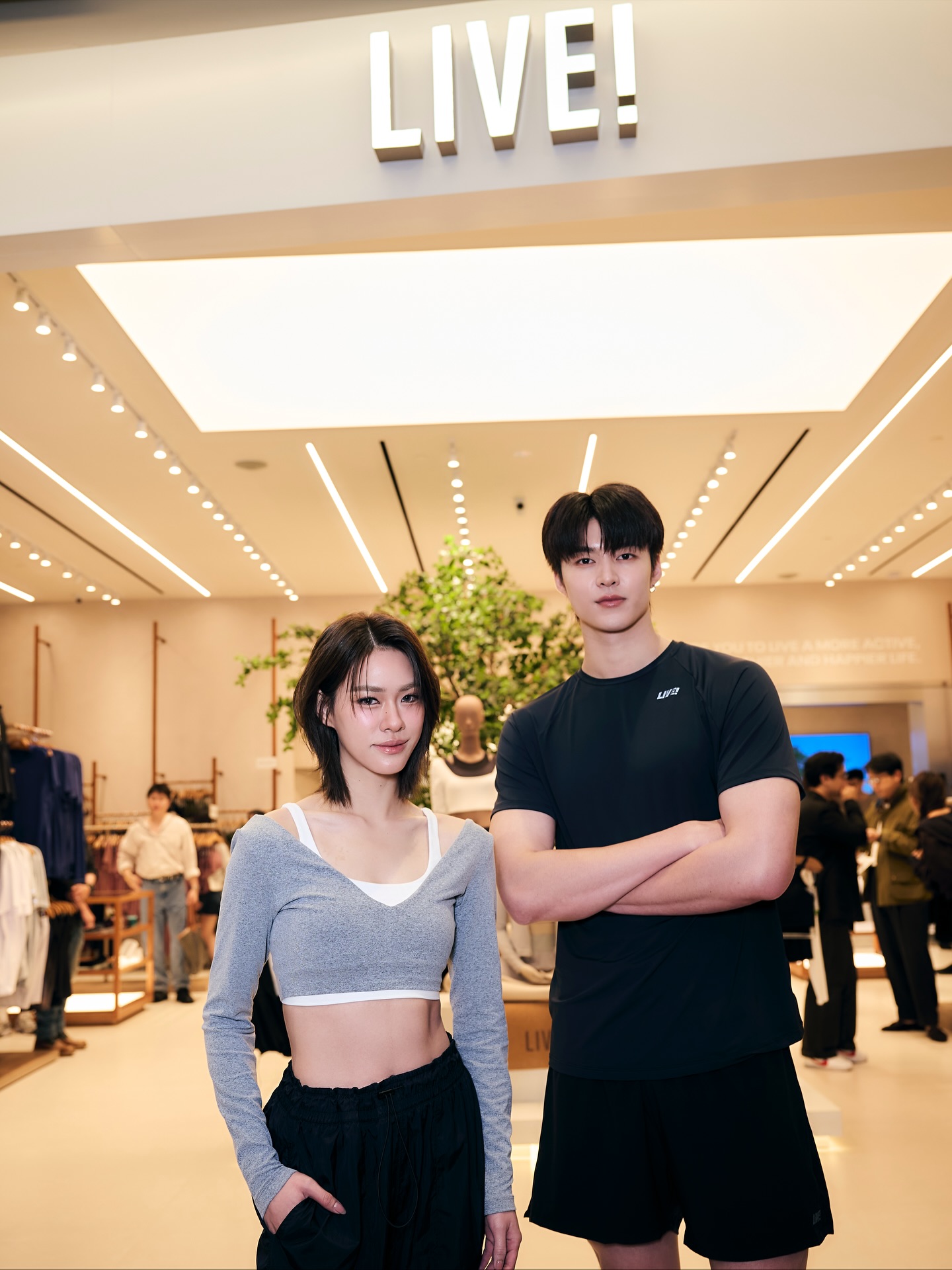 มีน - นิชคุณ ขจรบริรักษ์