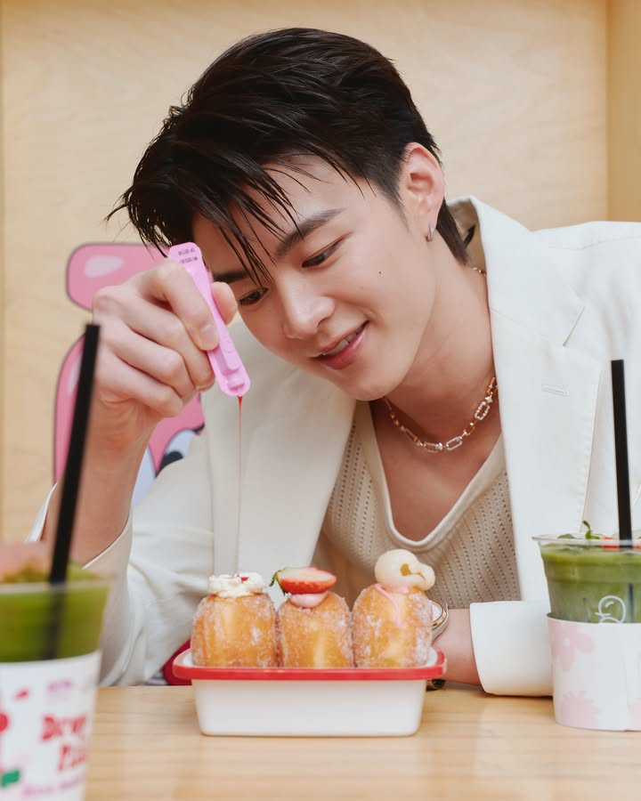 มีน - นิชคุณ ขจรบริรักษ์