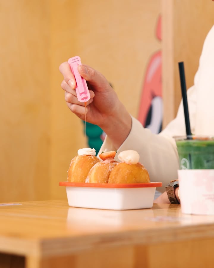 มีน - นิชคุณ ขจรบริรักษ์