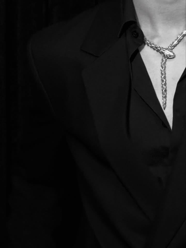 มีน - นิชคุณ ขจรบริรักษ์