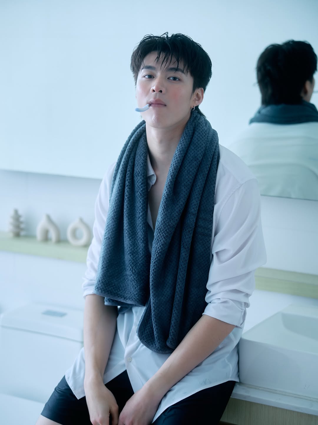 มีน - นิชคุณ ขจรบริรักษ์