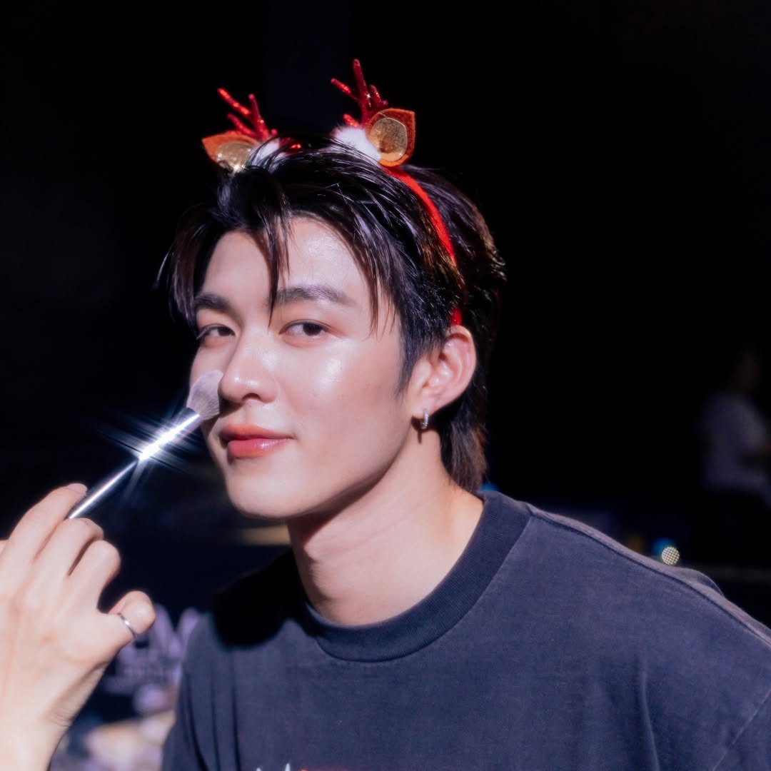 มีน - นิชคุณ ขจรบริรักษ์