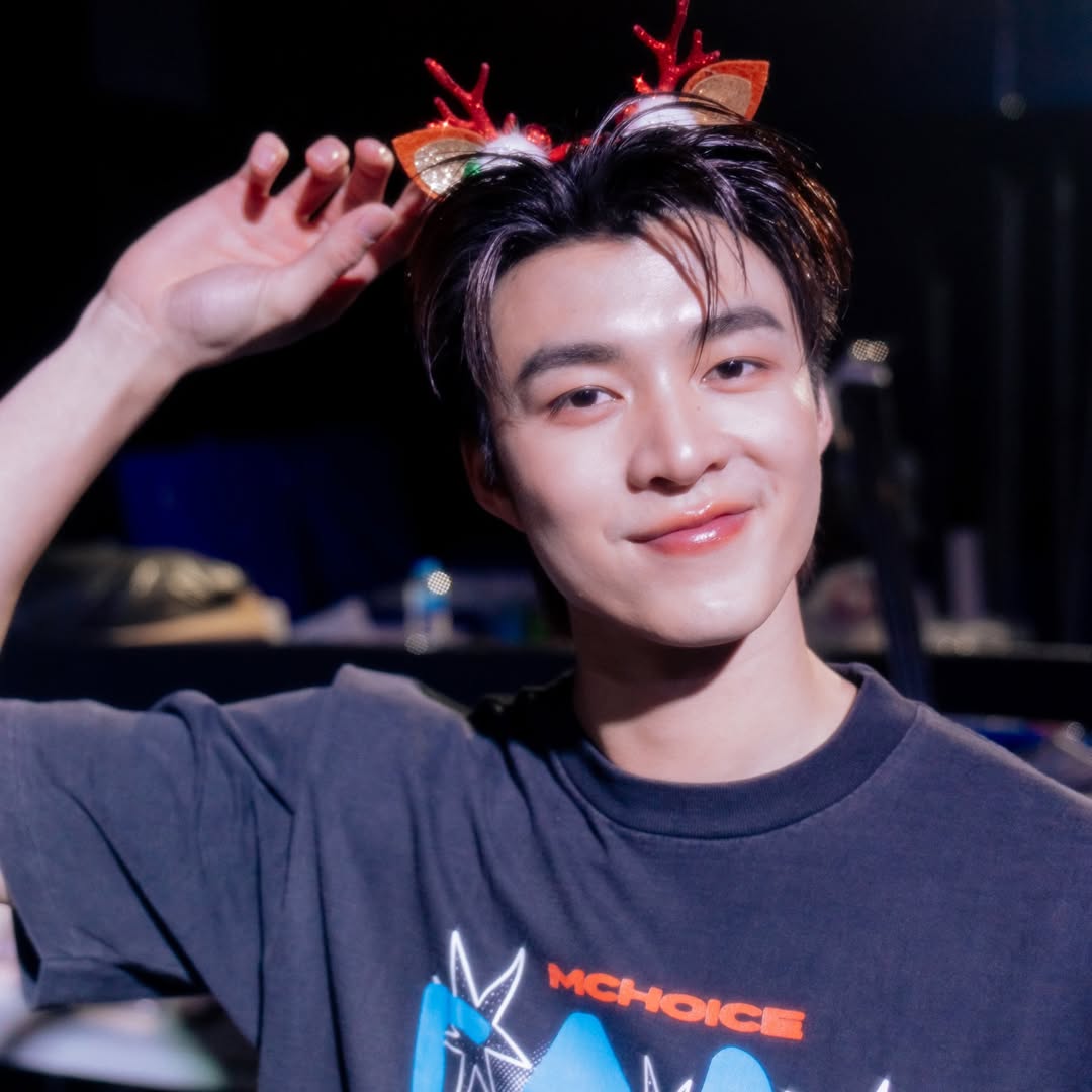 มีน - นิชคุณ ขจรบริรักษ์