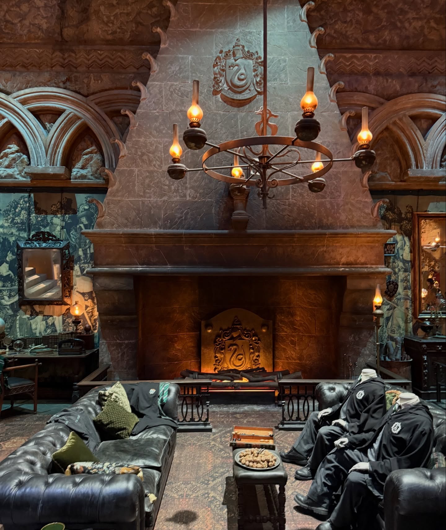 มีน - นิชคุณ ขจรบริรักษ์