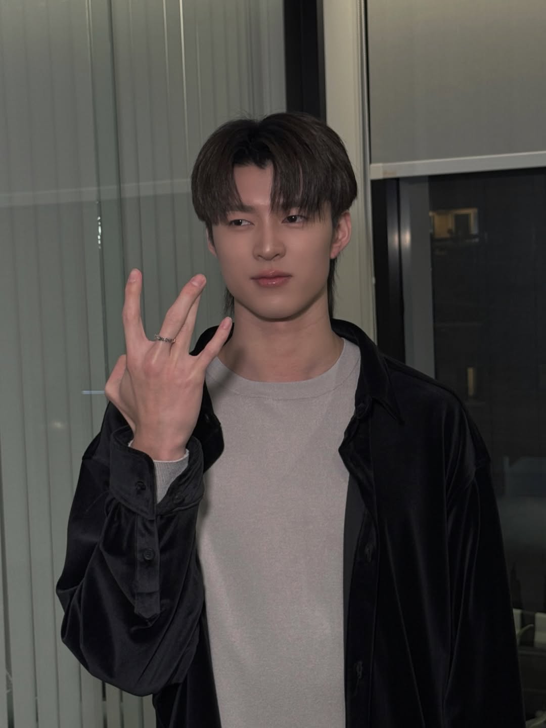 มีน - นิชคุณ ขจรบริรักษ์