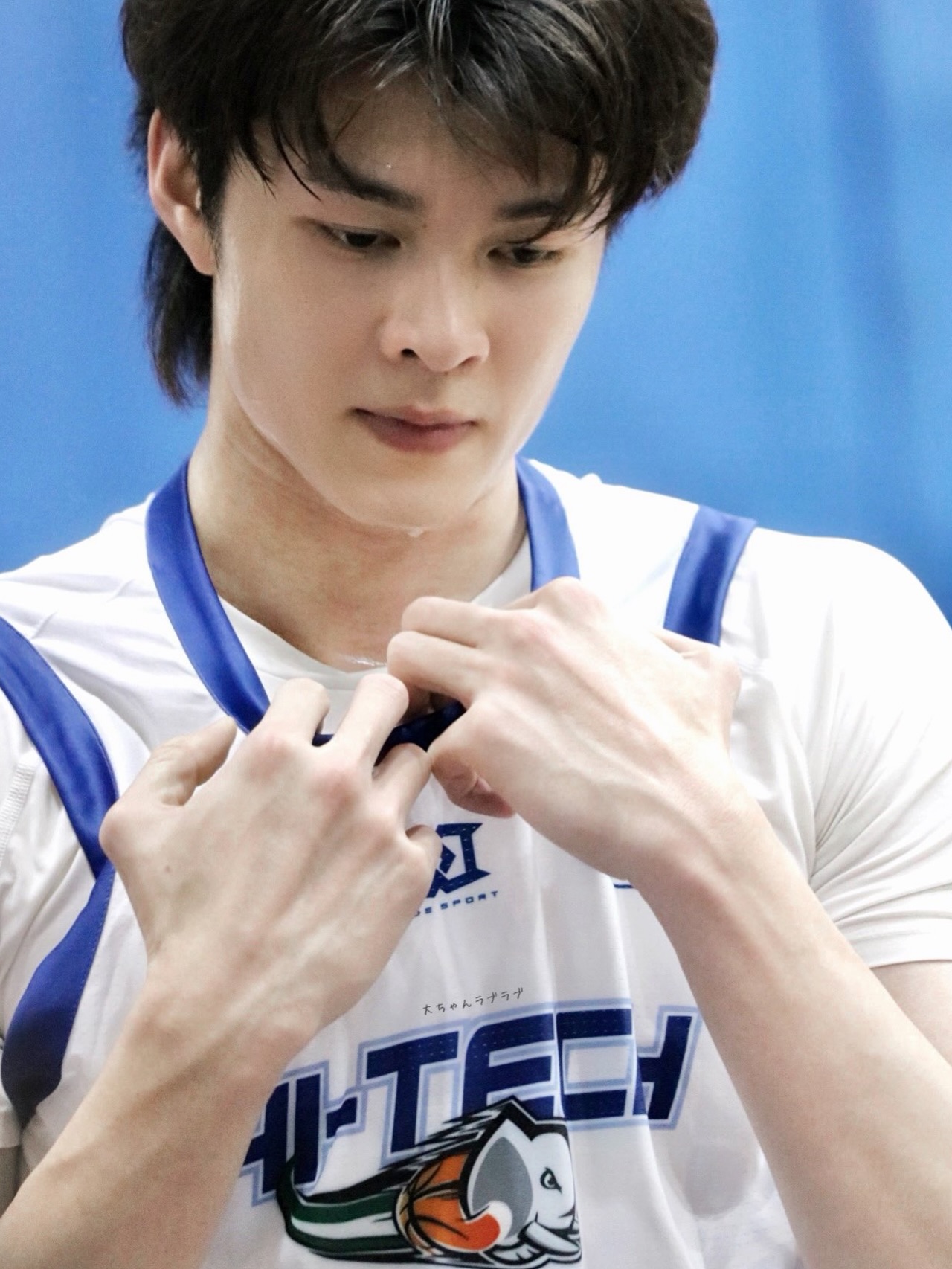 มีน - นิชคุณ ขจรบริรักษ์