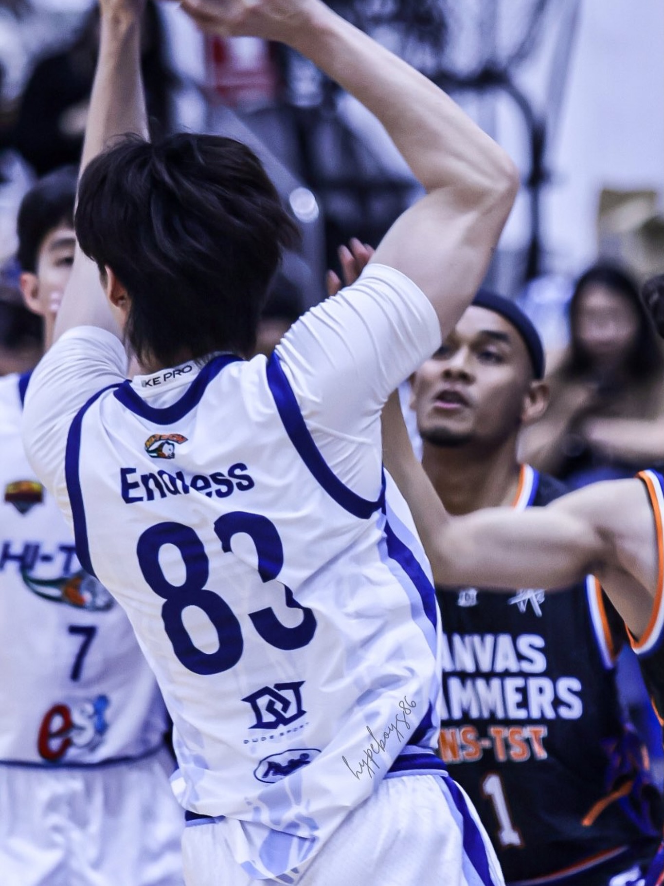 มีน - นิชคุณ ขจรบริรักษ์