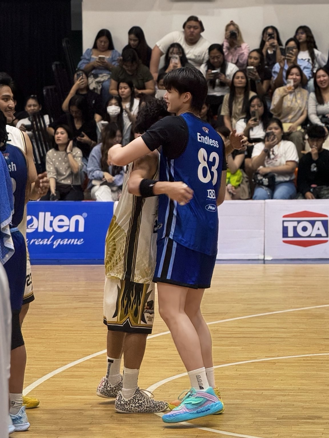 มีน - นิชคุณ ขจรบริรักษ์