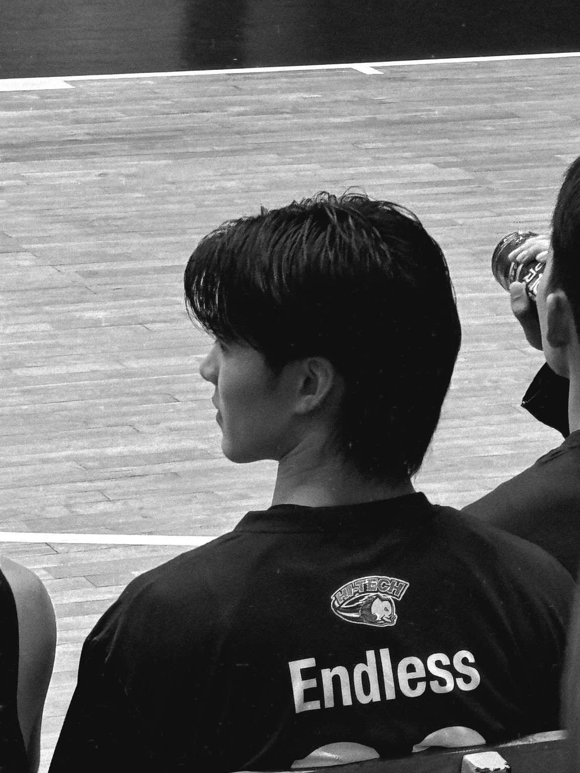 มีน - นิชคุณ ขจรบริรักษ์