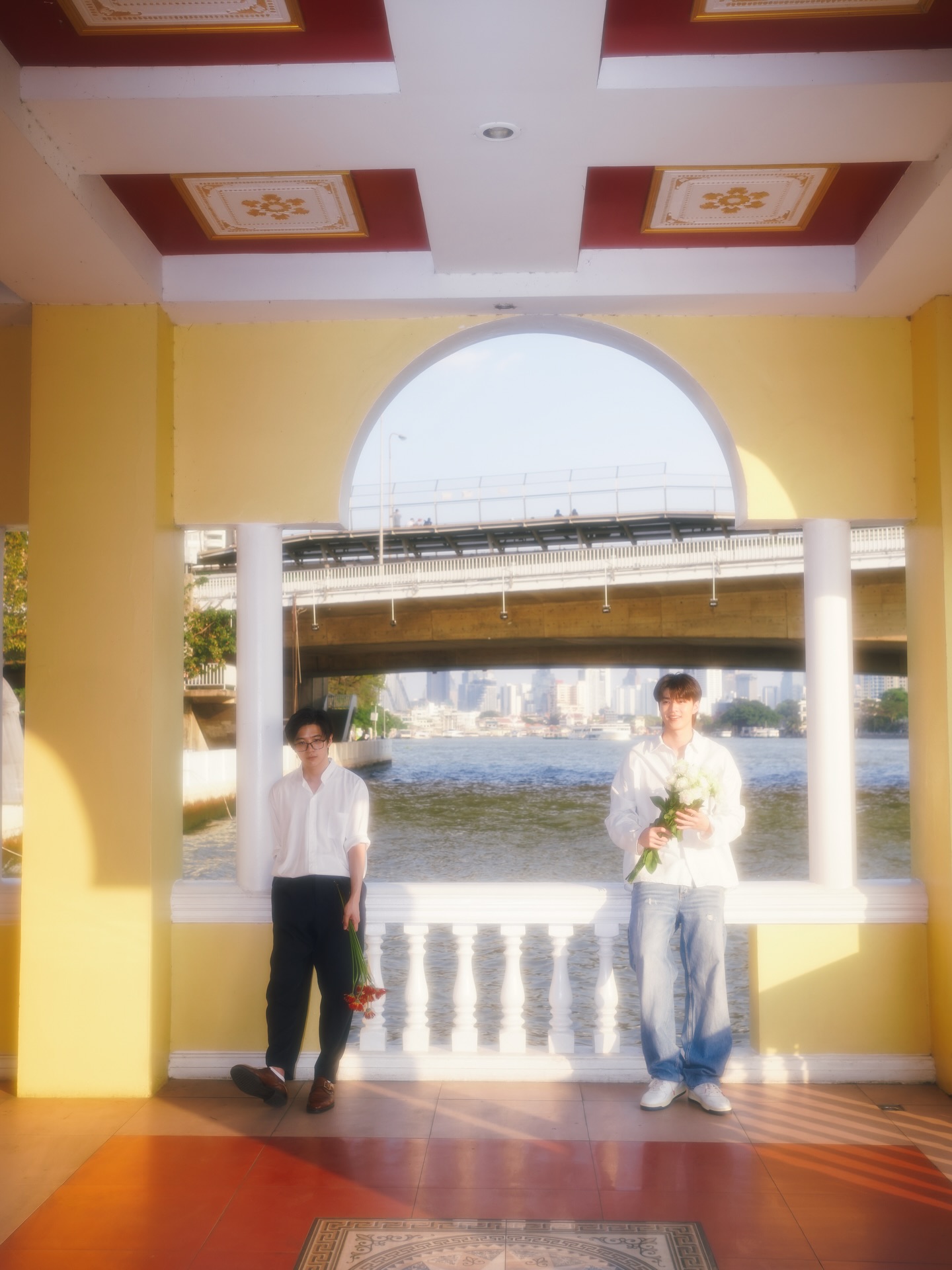 มีน - นิชคุณ ขจรบริรักษ์