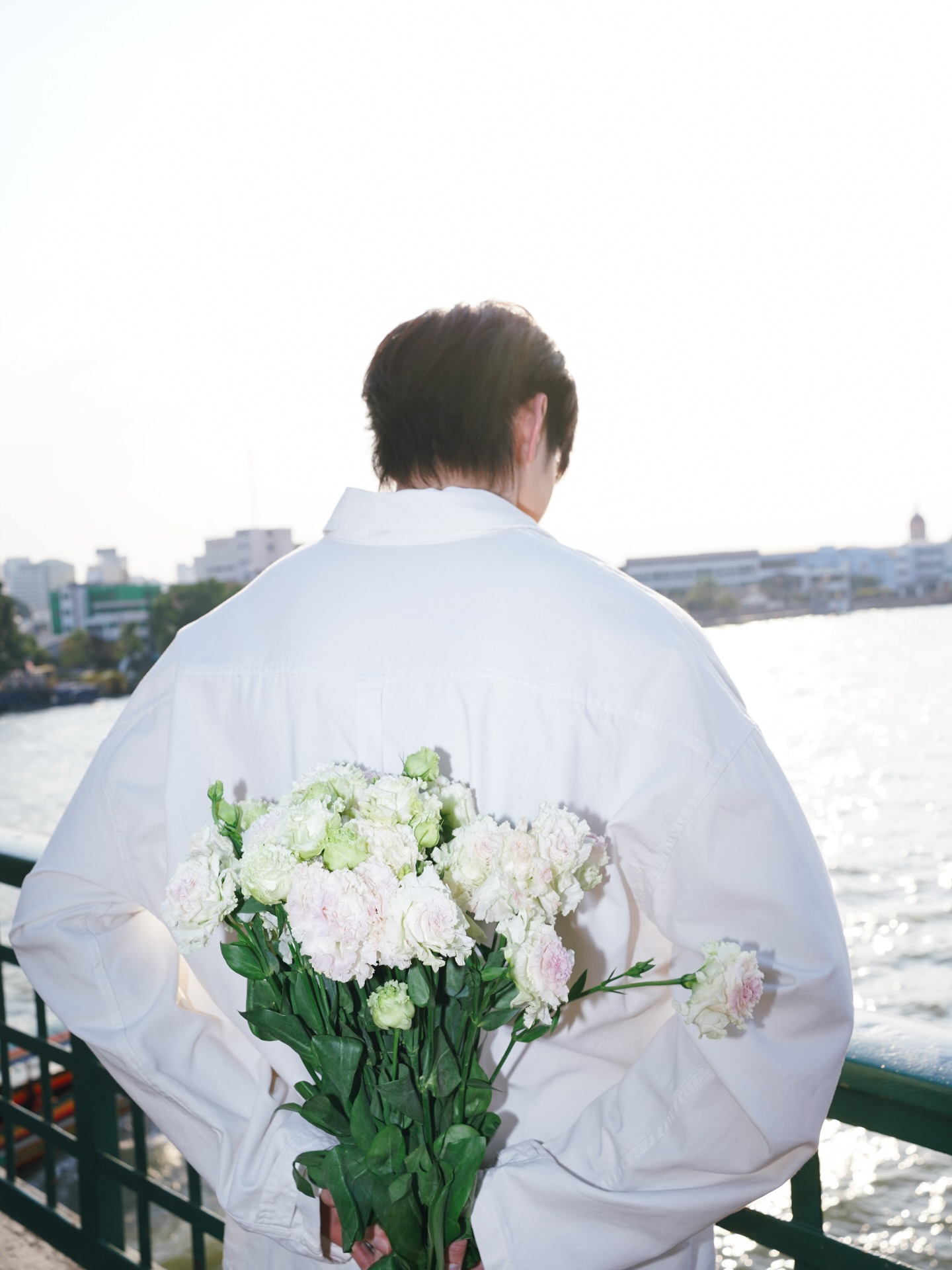 มีน - นิชคุณ ขจรบริรักษ์