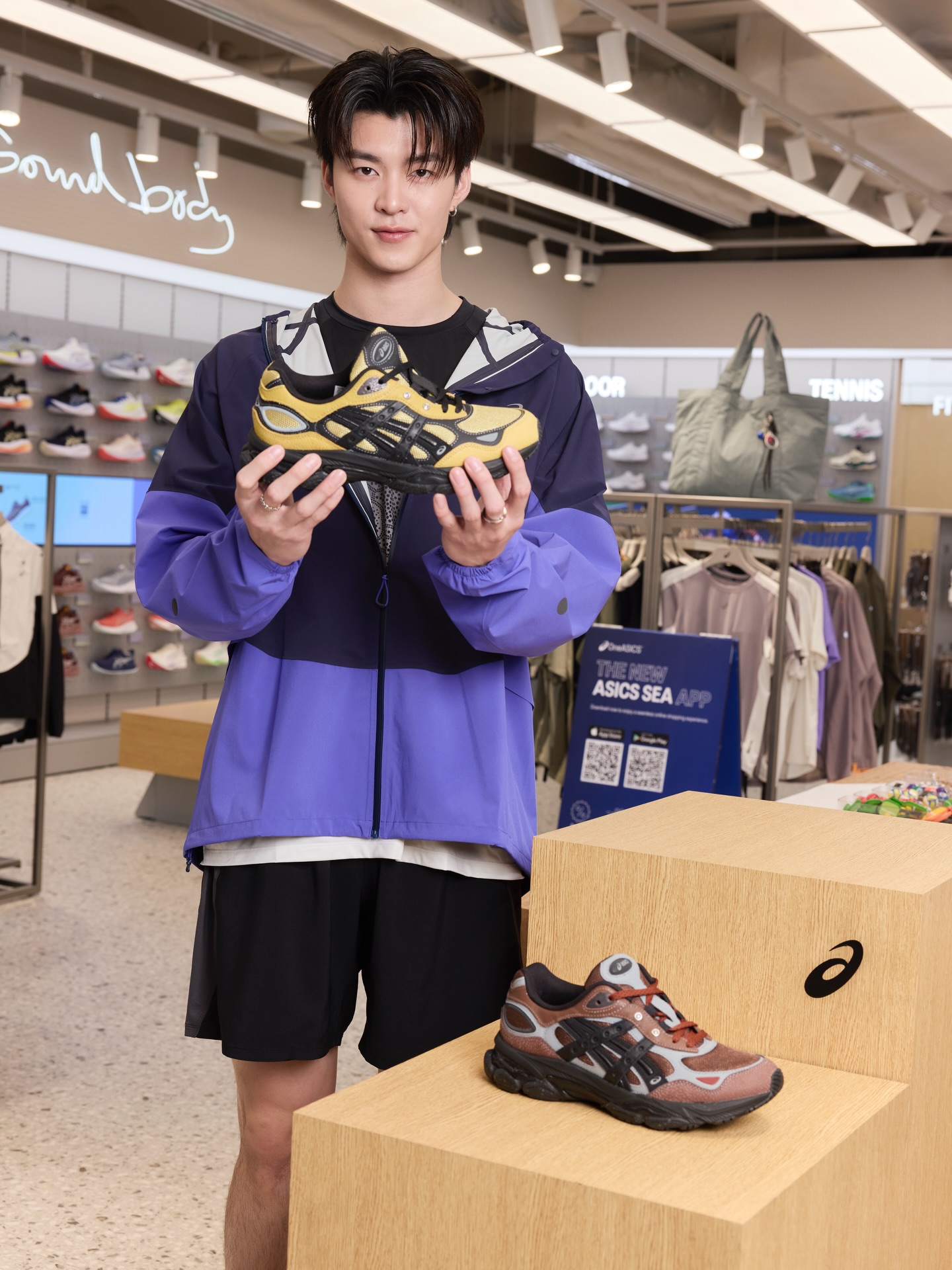 มีน - นิชคุณ ขจรบริรักษ์