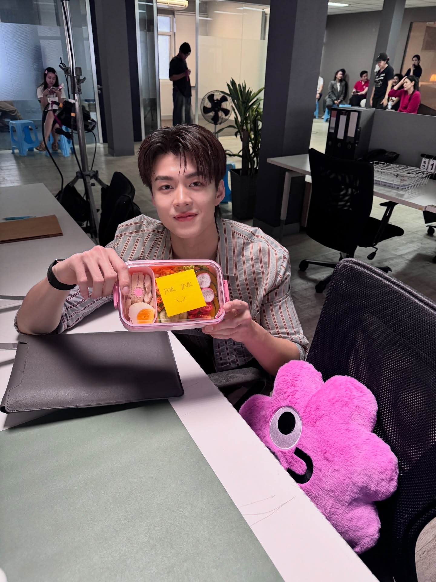 มีน - นิชคุณ ขจรบริรักษ์