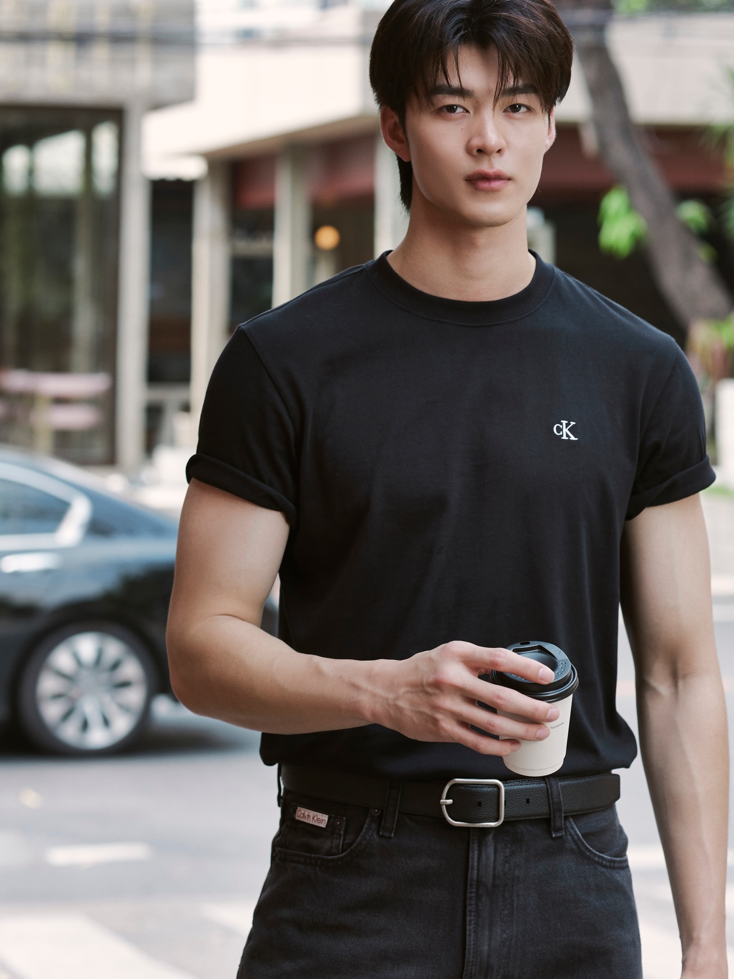 มีน - นิชคุณ ขจรบริรักษ์