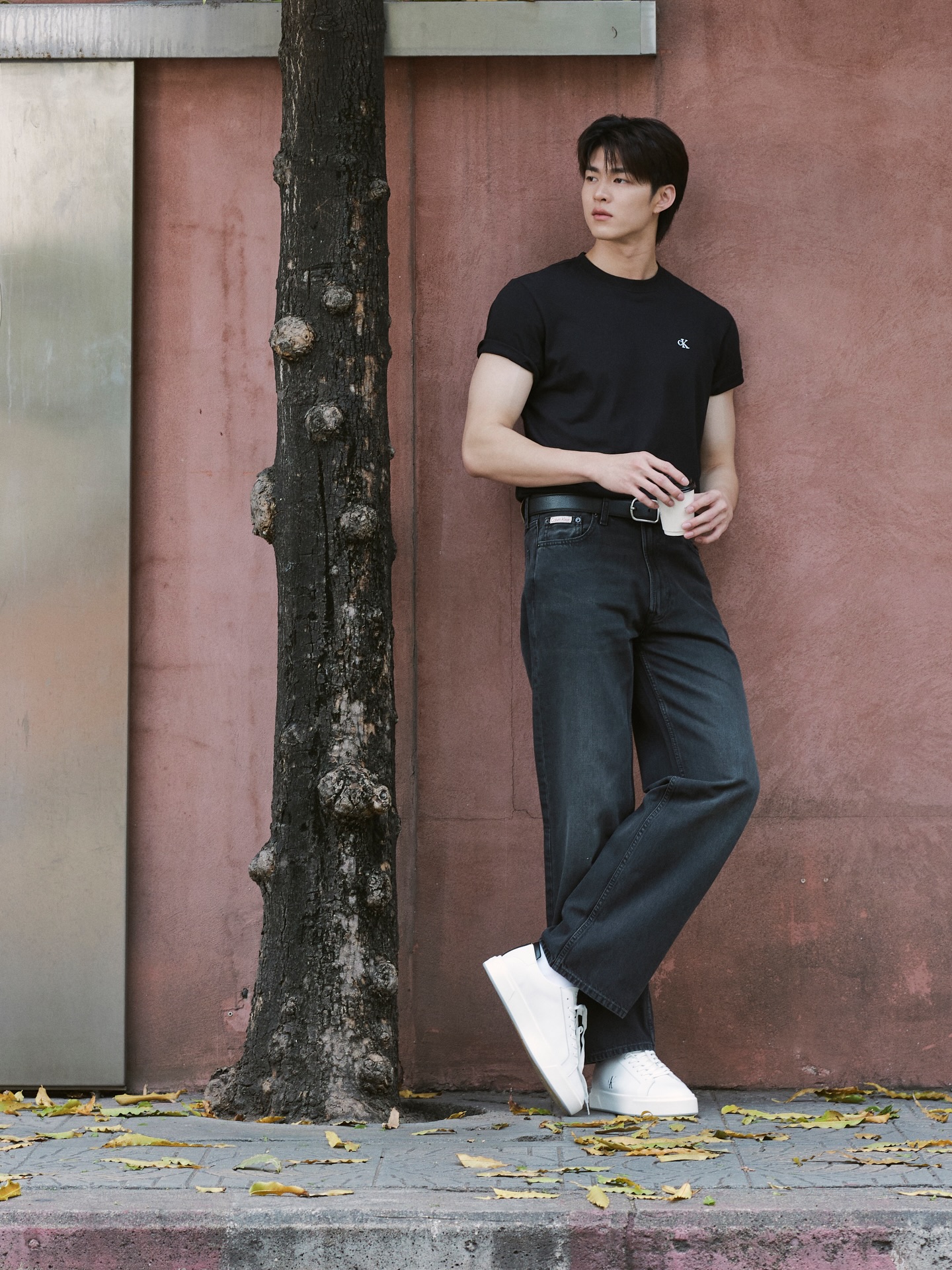 มีน - นิชคุณ ขจรบริรักษ์