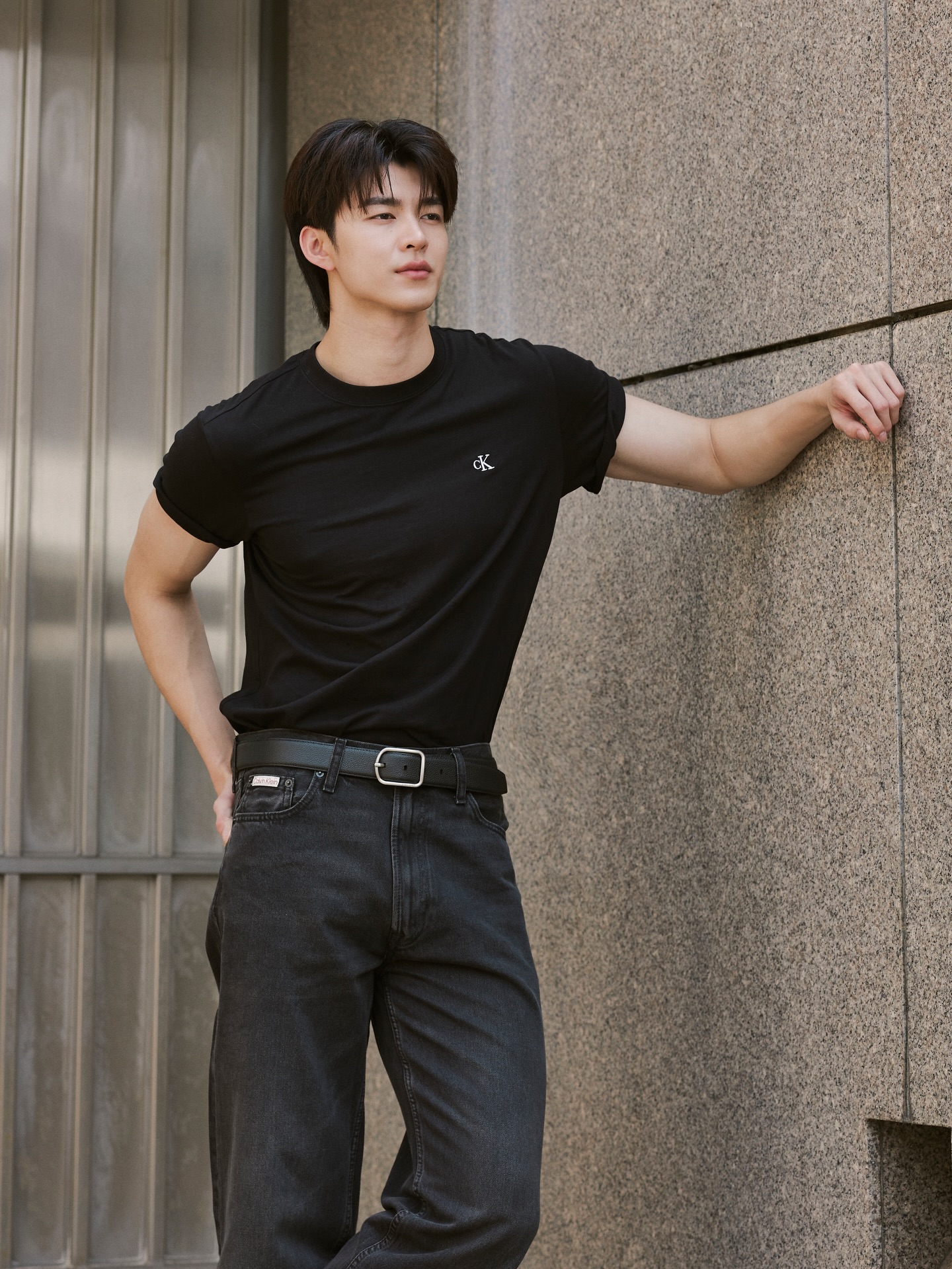 มีน - นิชคุณ ขจรบริรักษ์