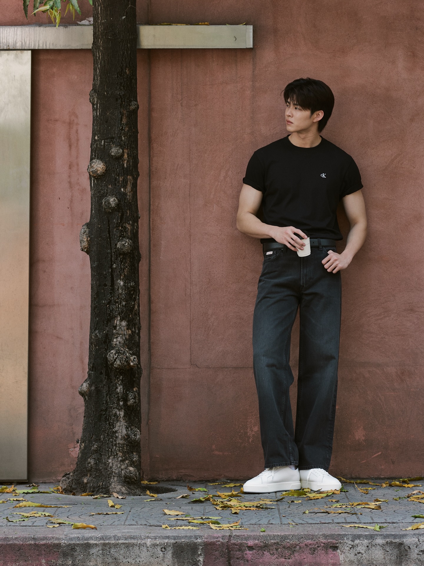 มีน - นิชคุณ ขจรบริรักษ์