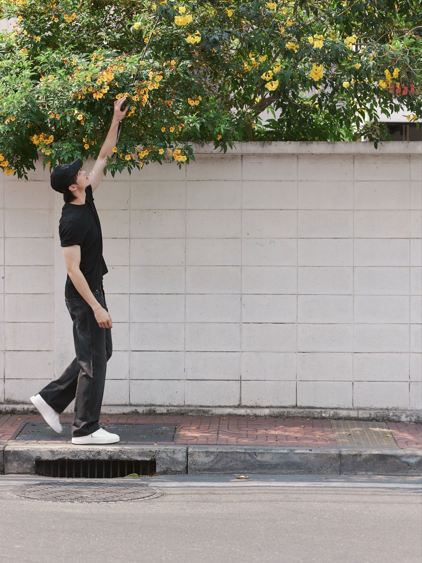 มีน - นิชคุณ ขจรบริรักษ์