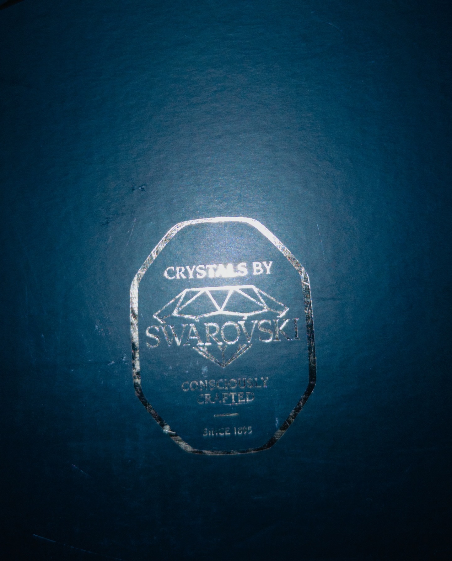 มีน - นิชคุณ ขจรบริรักษ์