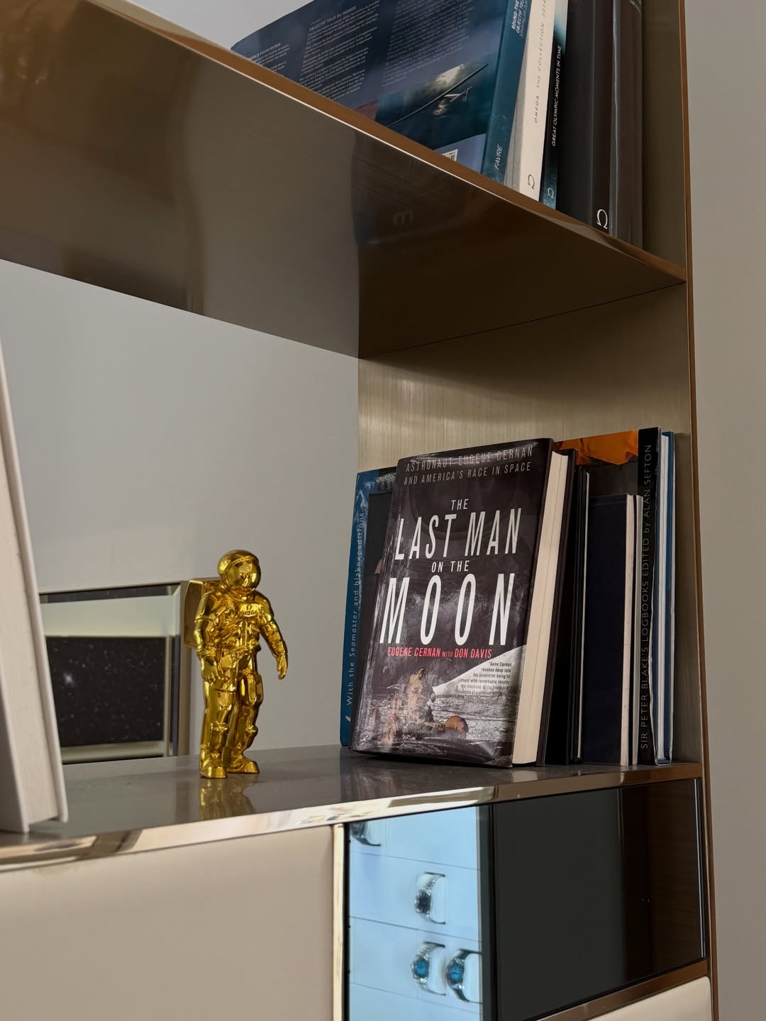 มีน - นิชคุณ ขจรบริรักษ์