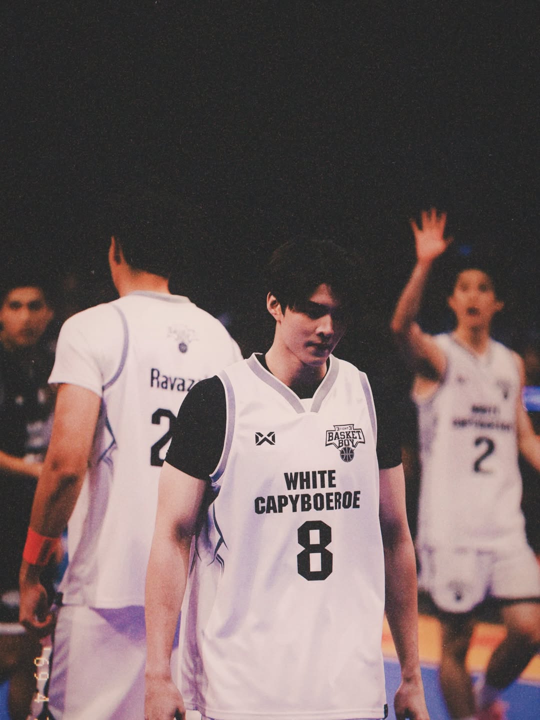 มีน - นิชคุณ ขจรบริรักษ์