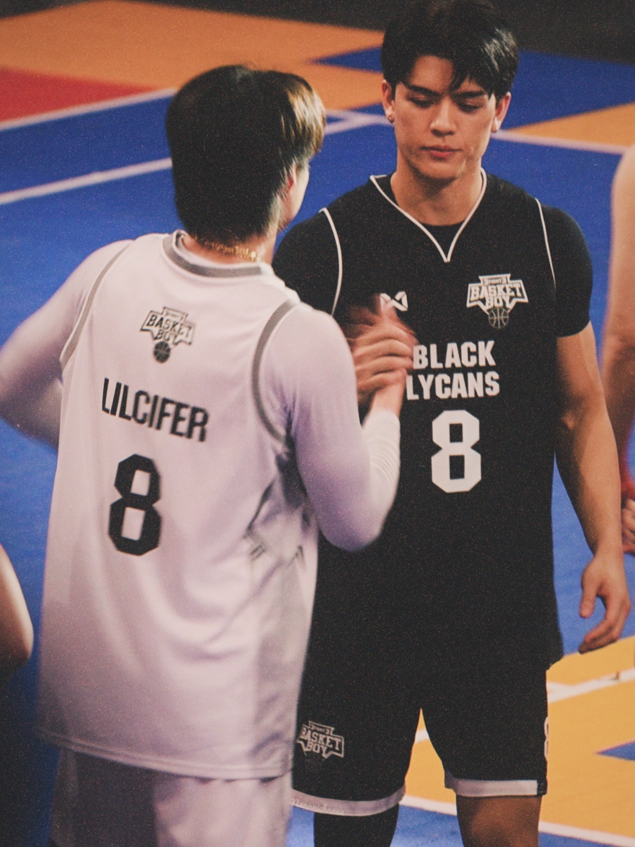 มีน - นิชคุณ ขจรบริรักษ์