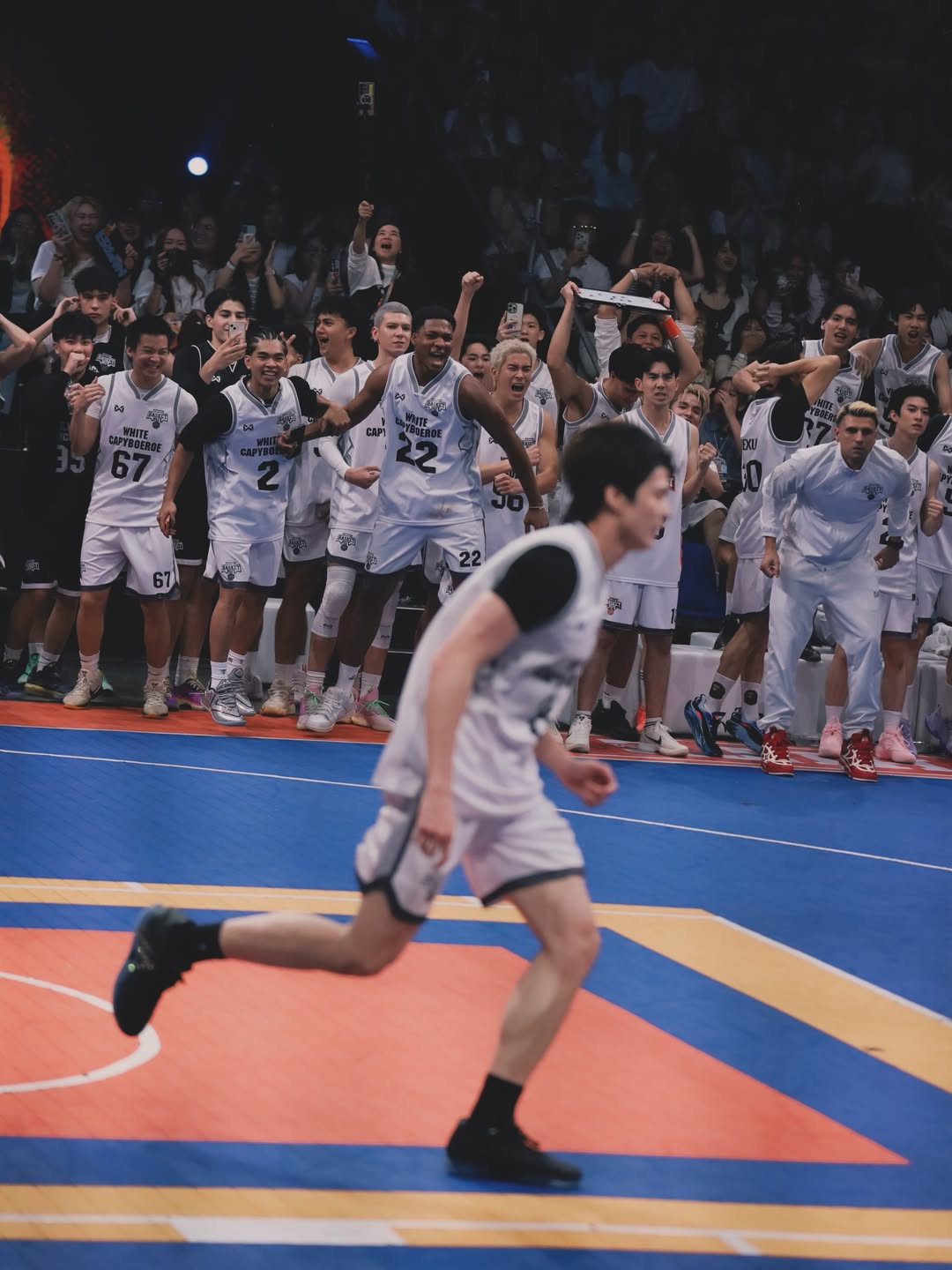 มีน - นิชคุณ ขจรบริรักษ์