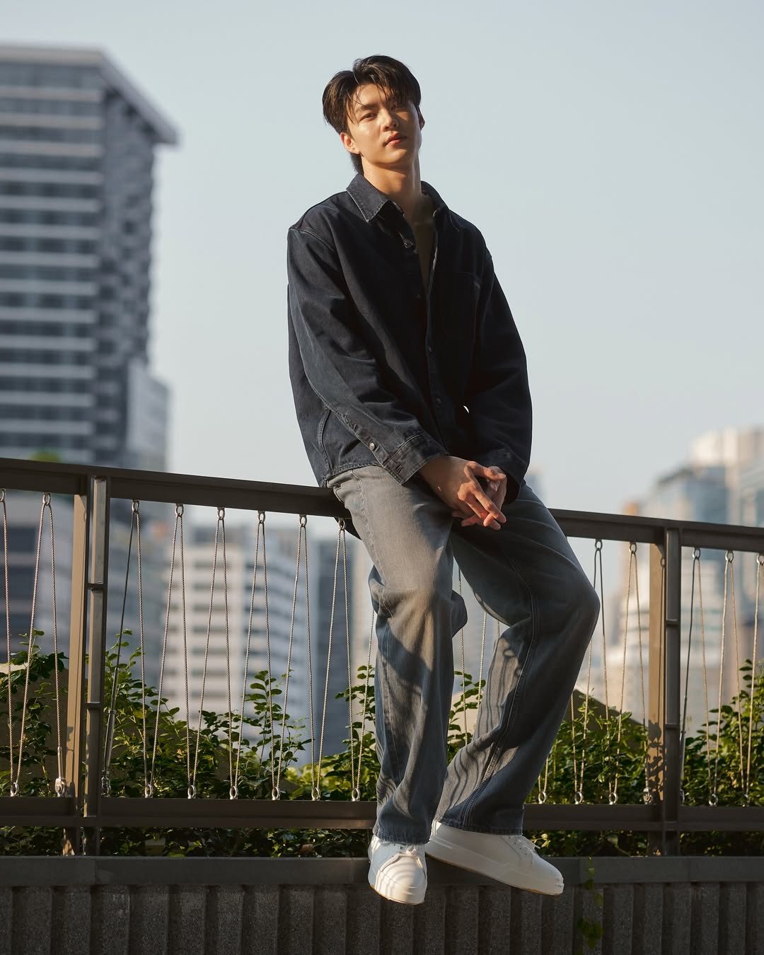 มีน - นิชคุณ ขจรบริรักษ์