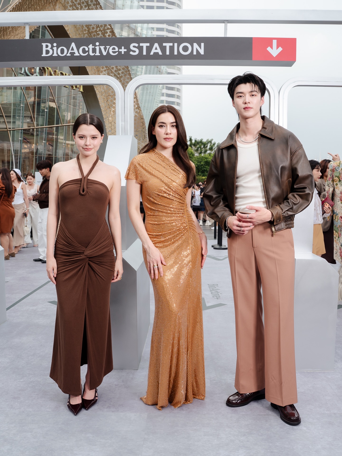 มีน - นิชคุณ ขจรบริรักษ์